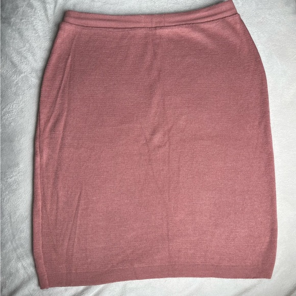 American Apparel skirt. Super soft, light sweater like material. Size Large. EUC - Picture 7 of 7